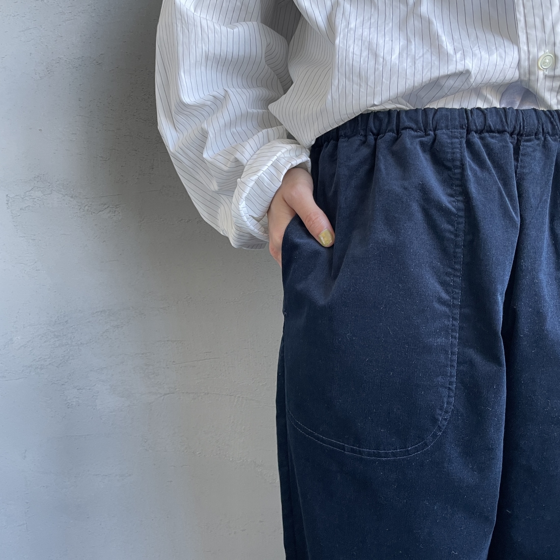 DANTON [ダントン] ストレッチコーデュロイ イージーパンツ [JD-2540SRC] DK.BLUE &&モデル身長：158cm 着用サイズ：36&&