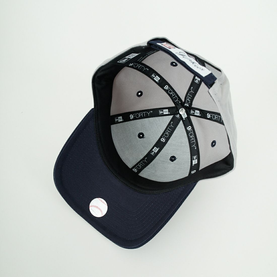 NEW ERA [ニューエラ] 9FORTY 2トーンウーブンラベル ニューヨーク・ヤンキース [14667828] NEYYAN GRY