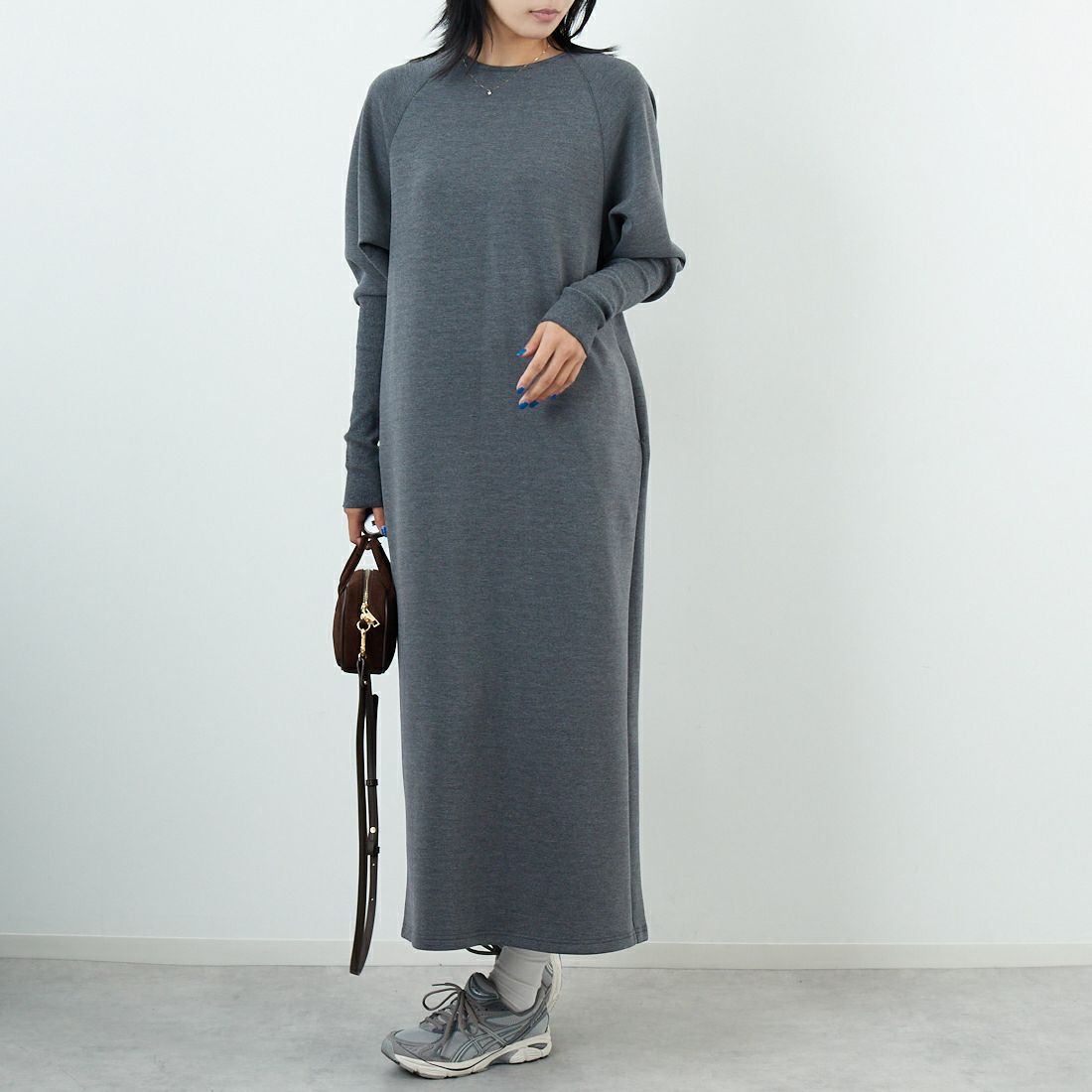 CLOCHE [クロシェ] ロングリブダンボールワンピース [55085029] ﾁｬｺｰﾙ &&モデル身長：167cm 着用サイズ：2&&