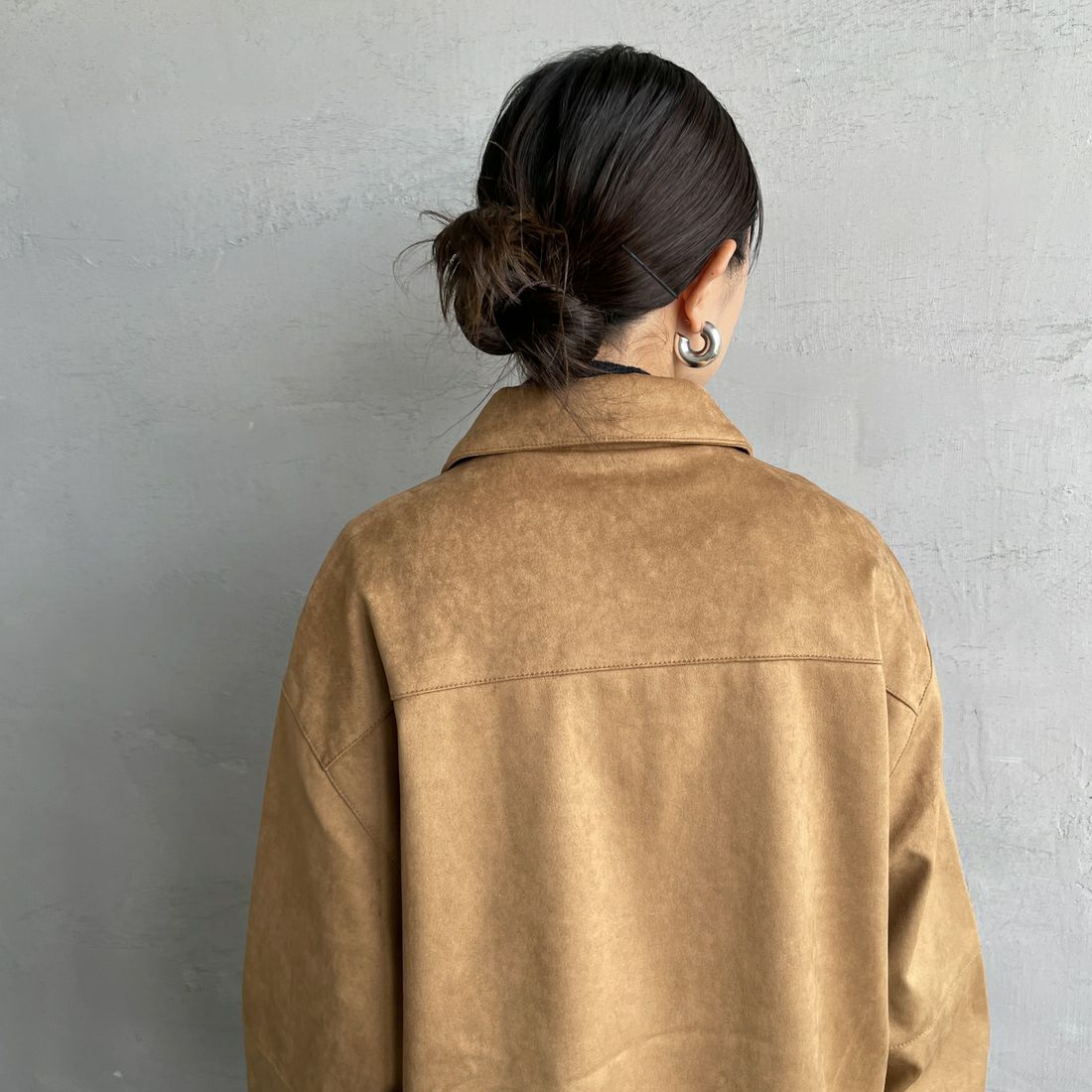 Noir Fabrik [ヌワールファブリック] スエードジャケット [25495-HN] CAMEL &&モデル身長：150cm 着用サイズ：F&&