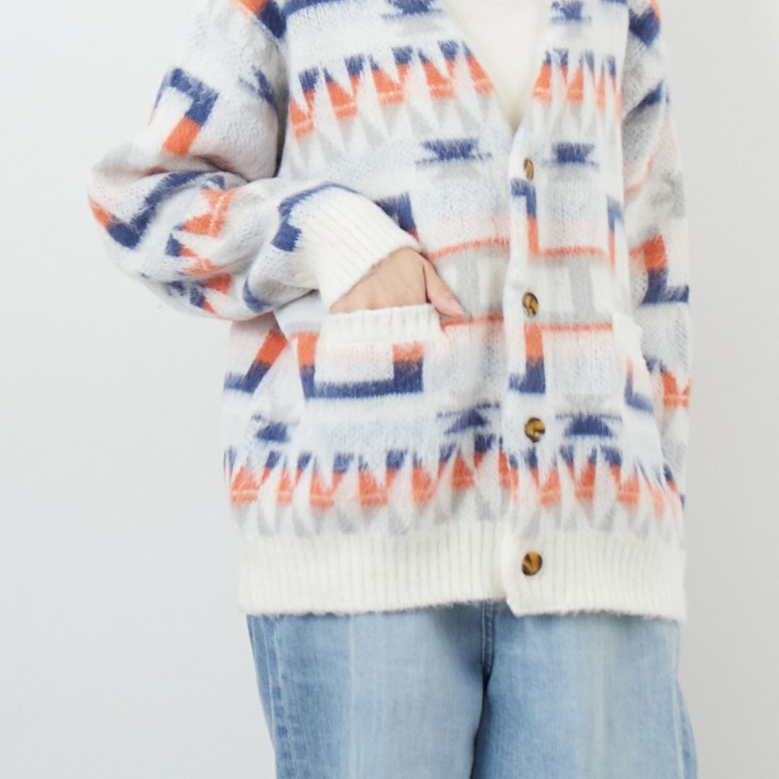 Jf Ready Made [ジェイエフレディメイド] バルキージャガードカーディガン [254AN2CD022JF] WHT &&モデル身長：162cm 着用サイズ：F&&