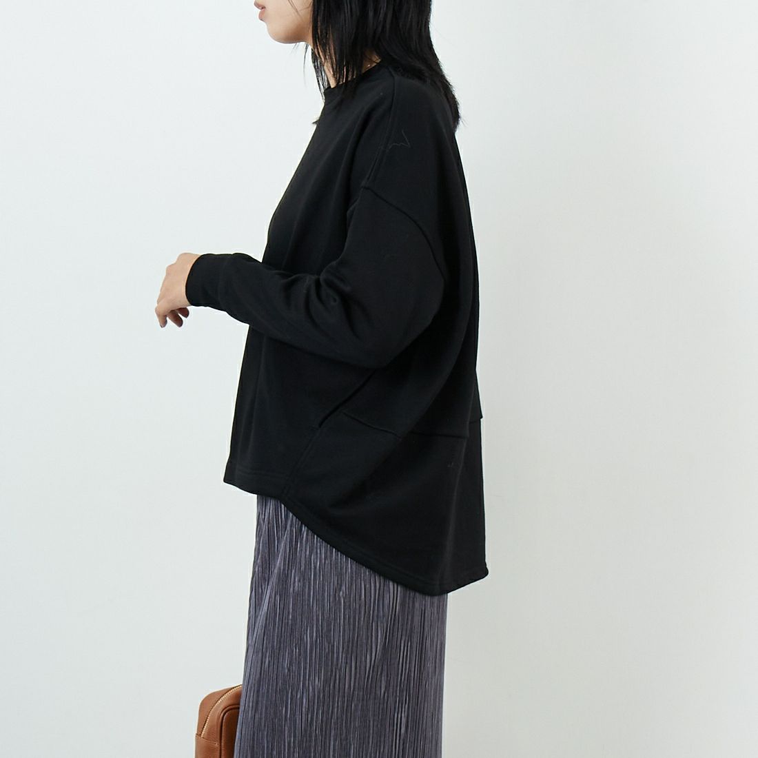 Jf Ready Made [ジェイエフレディメイド] 切替スウェット [3106107] 801 ﾌﾞﾗｯｸ &&モデル身長：167cm 着用サイズ：F&&