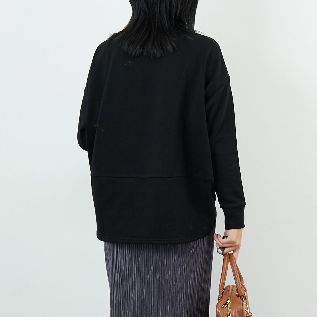 Jf Ready Made [ジェイエフレディメイド] 切替スウェット [3106107] 801 ﾌﾞﾗｯｸ &&モデル身長：167cm 着用サイズ：F&&