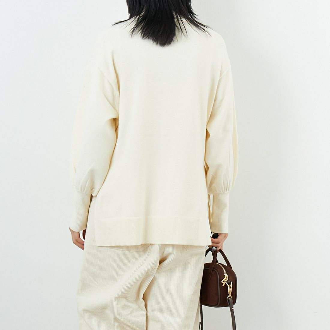 Jf Ready Made [ジェイエフレディメイド] スリットタートルネックニット [3106204] 104 ｵﾌｰ &&モデル身長：167cm 着用サイズ：F&&