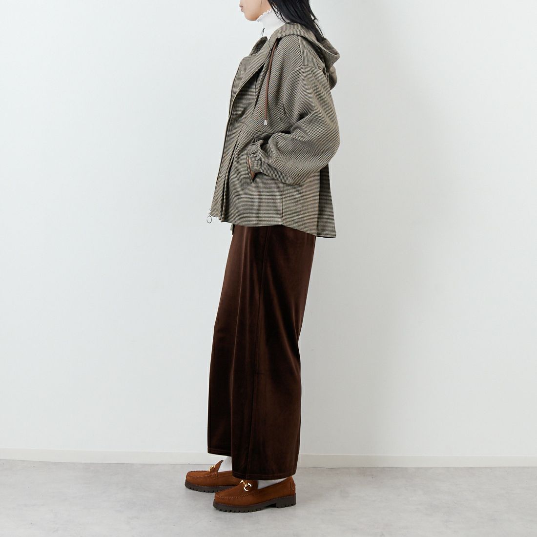 Kelen [ケレン] ウエストタックデザインフードジャケット [LKL25FJK2065] BEIGE &&モデル身長：167cm 着用サイズ：M&&