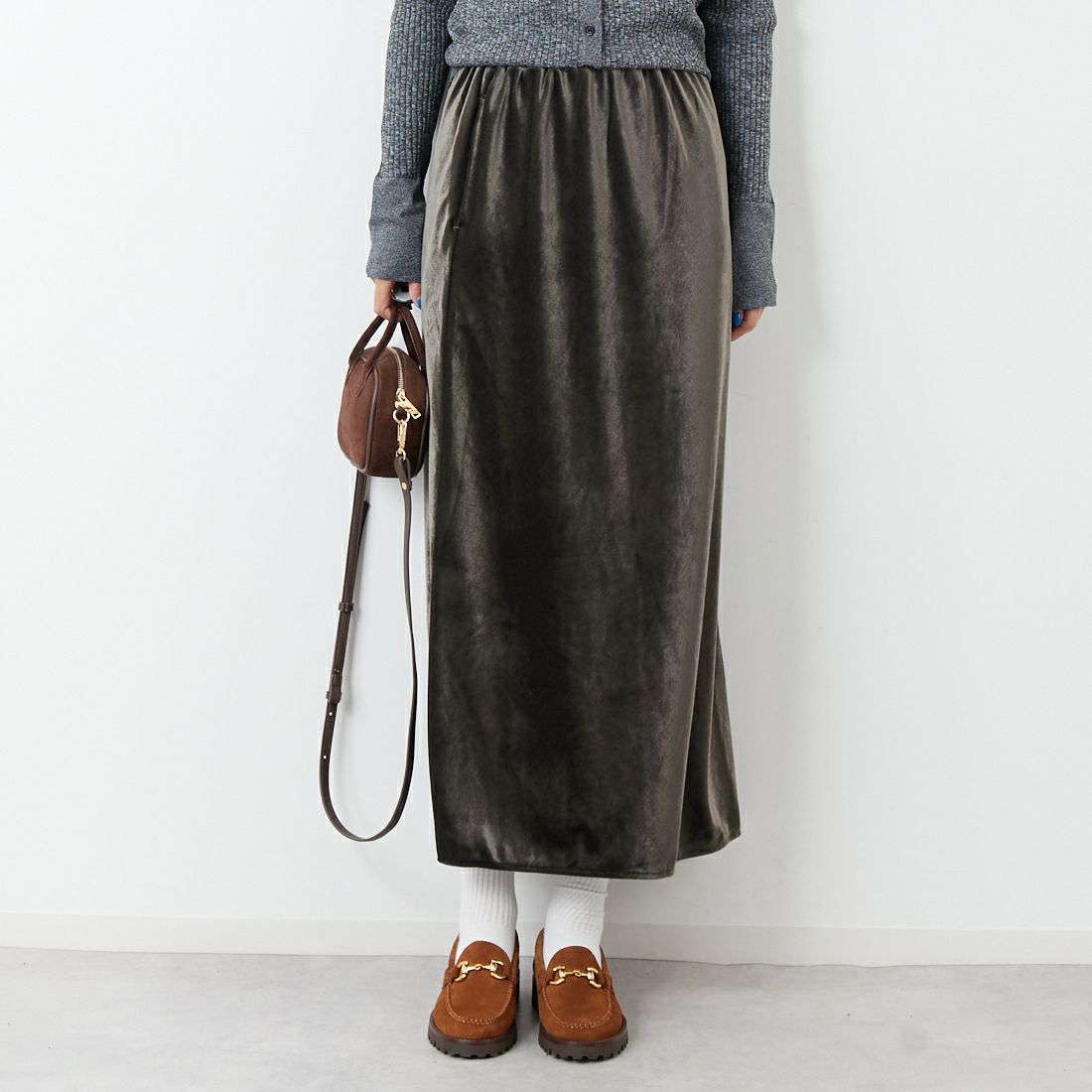 marmors [マルモア] ベロアスカート [0225302126] GRAY &&モデル身長：167cm 着用サイズ：36&&