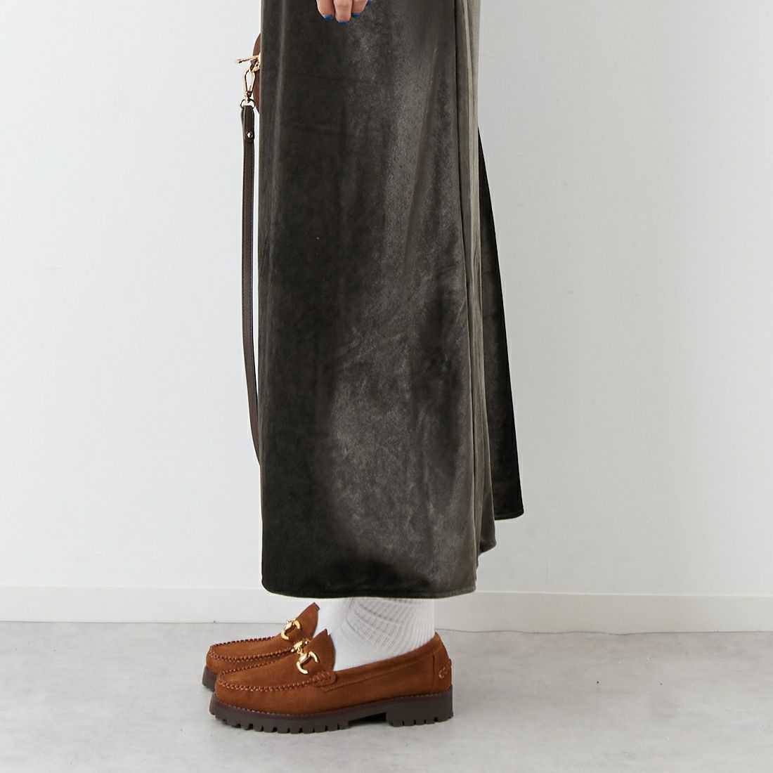 marmors [マルモア] ベロアスカート [0225302126] GRAY &&モデル身長：167cm 着用サイズ：36&&