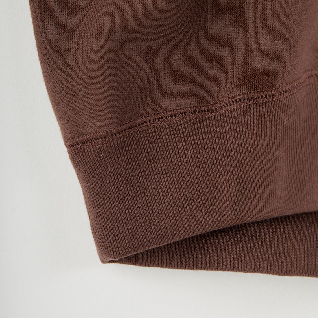 marmors [マルモア] エンブレムフロッキープリントスウェット [0225309130] BROWN