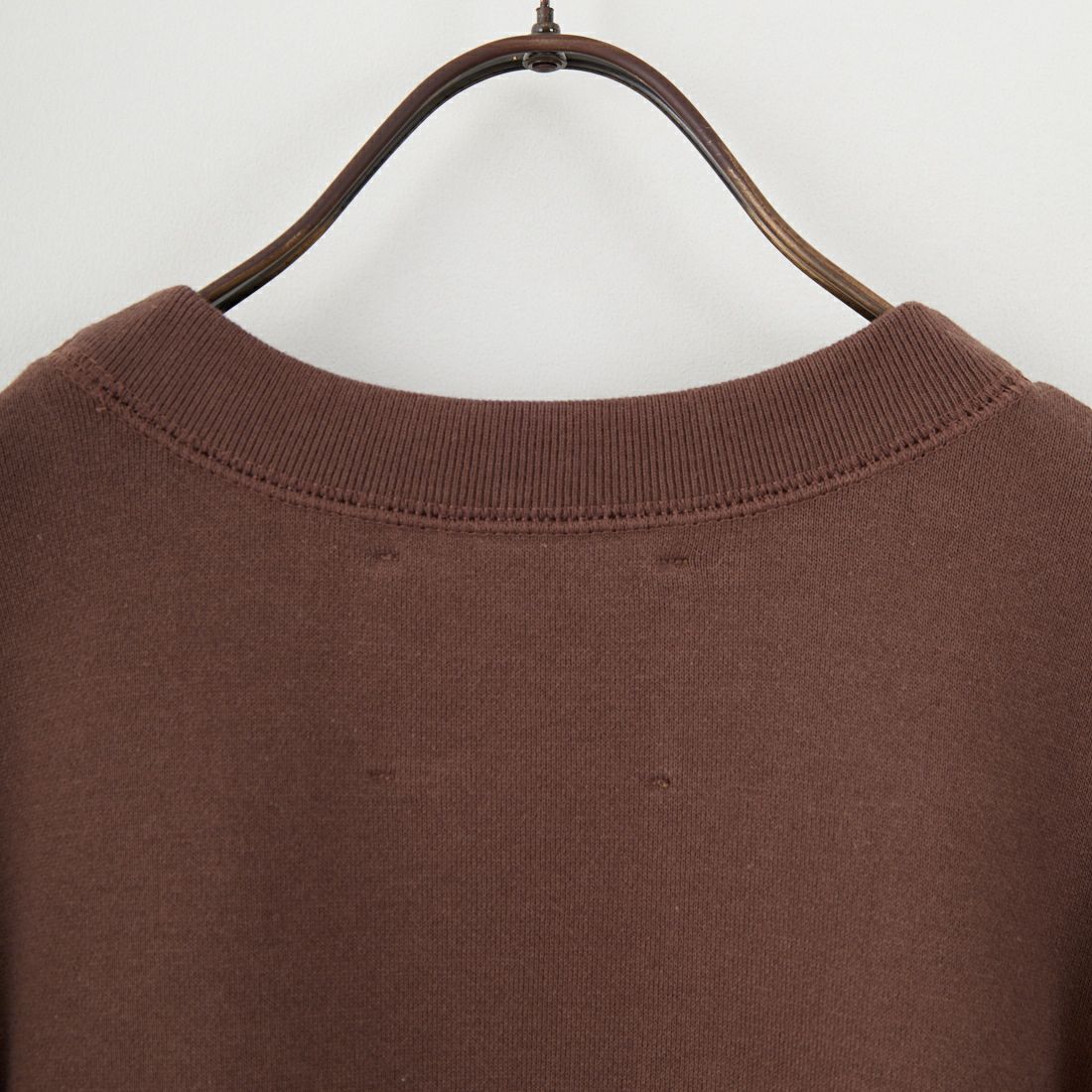 marmors [マルモア] エンブレムフロッキープリントスウェット [0225309130] BROWN