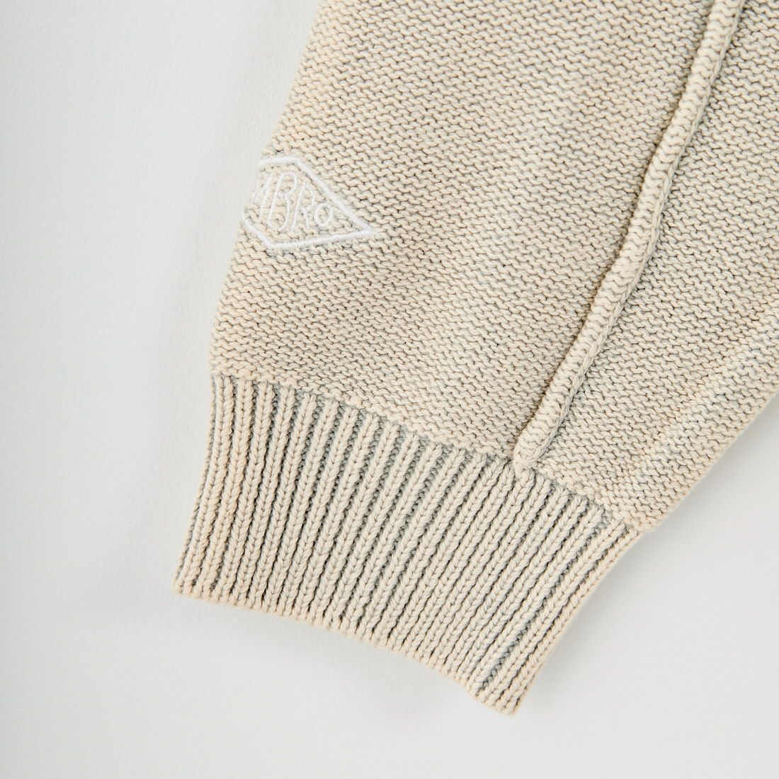 UMBRO HOUSE [アンブロハウス] クルーネックニットプルオーバー [UMHO25AW-KN01] ICE GRAY