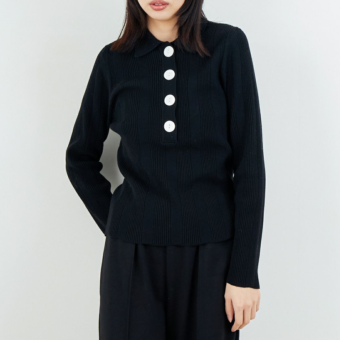 TORRAZZO DONNA [トラッゾドンナ] リブニットポロシャツ [6262-462] 19 BLACK &&モデル身長：162cm 着用サイズ：F&&