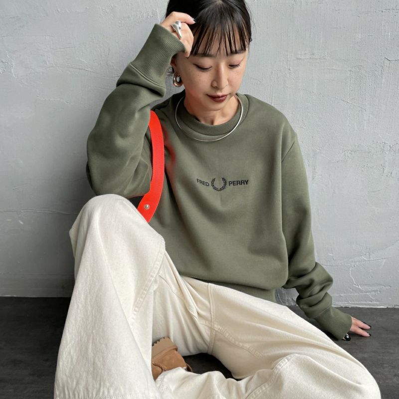 FRED PERRY [フレッドペリー] ワンポイント刺繍 クルーネック