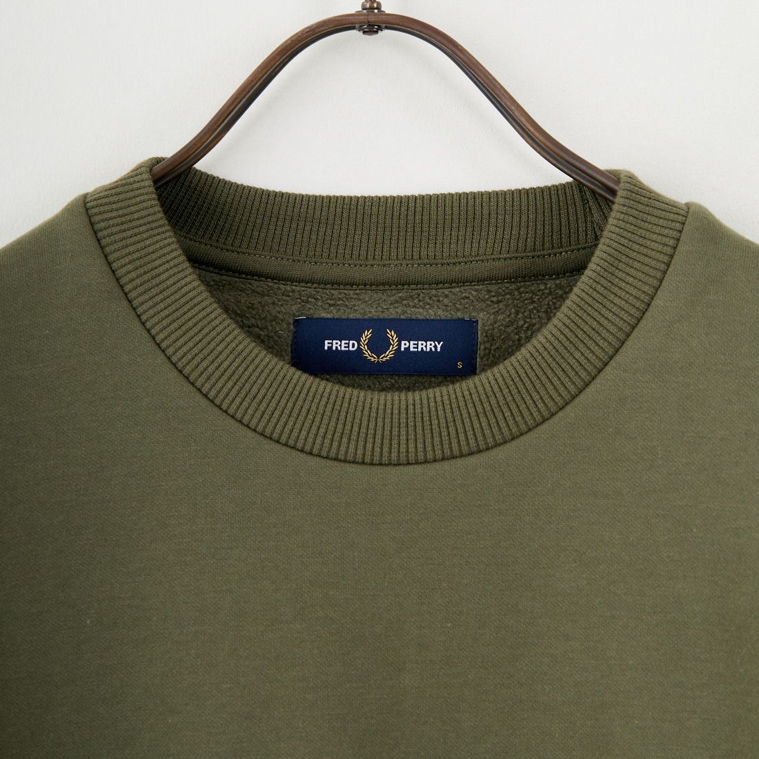 FRED PERRY [フレッドペリー] ローレルリースロゴ刺繍 クルーネックスウェット [M4727] W19 LAUREL