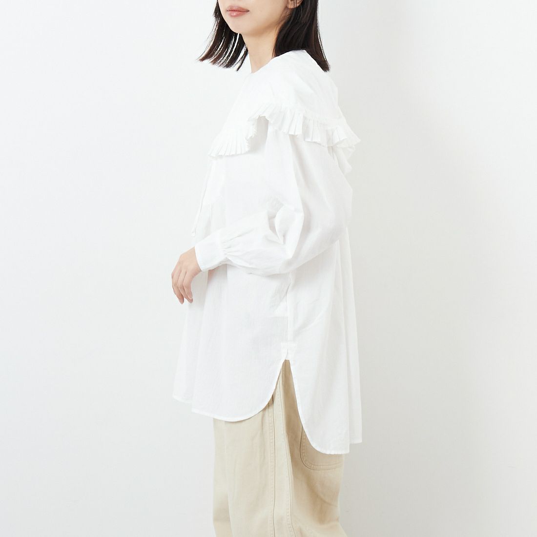 tumugu: [ツムグ] ふわふわコットン フリルフードプルオーバー [TB25302] 02 OFF &&モデル身長：162cm 着用サイズ：F&&