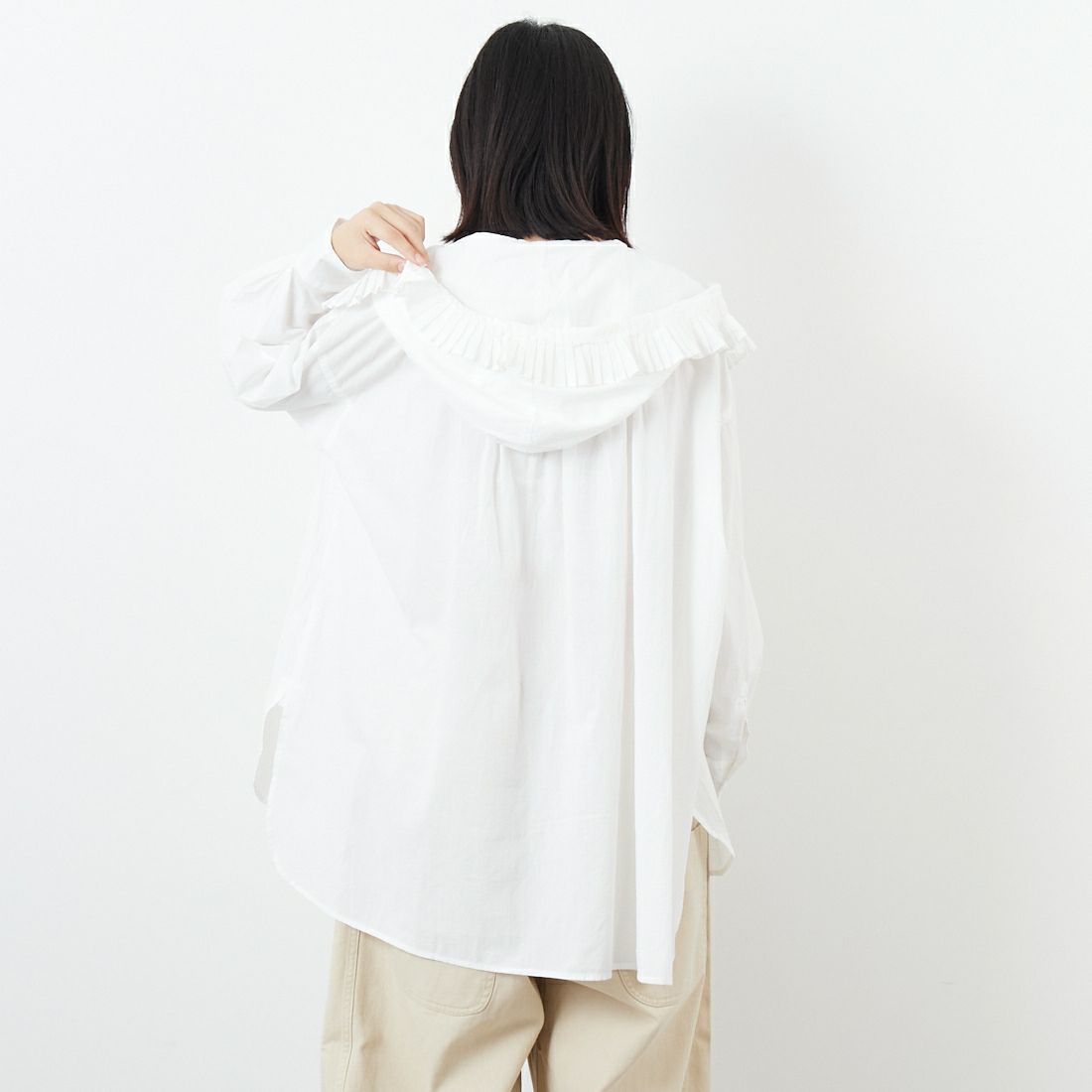 tumugu: [ツムグ] ふわふわコットン フリルフードプルオーバー [TB25302] 02 OFF &&モデル身長：162cm 着用サイズ：F&&