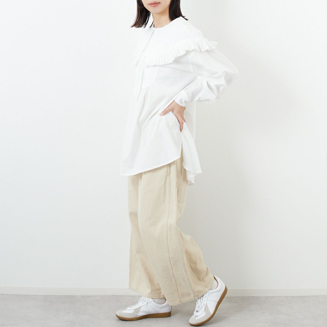 tumugu: [ツムグ] ふわふわコットン フリルフードプルオーバー [TB25302] 02 OFF &&モデル身長：162cm 着用サイズ：F&&