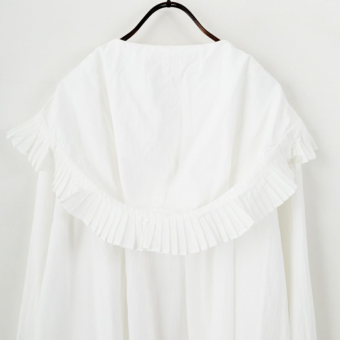 tumugu: [ツムグ] ふわふわコットン フリルフードプルオーバー [TB25302] 02 OFF