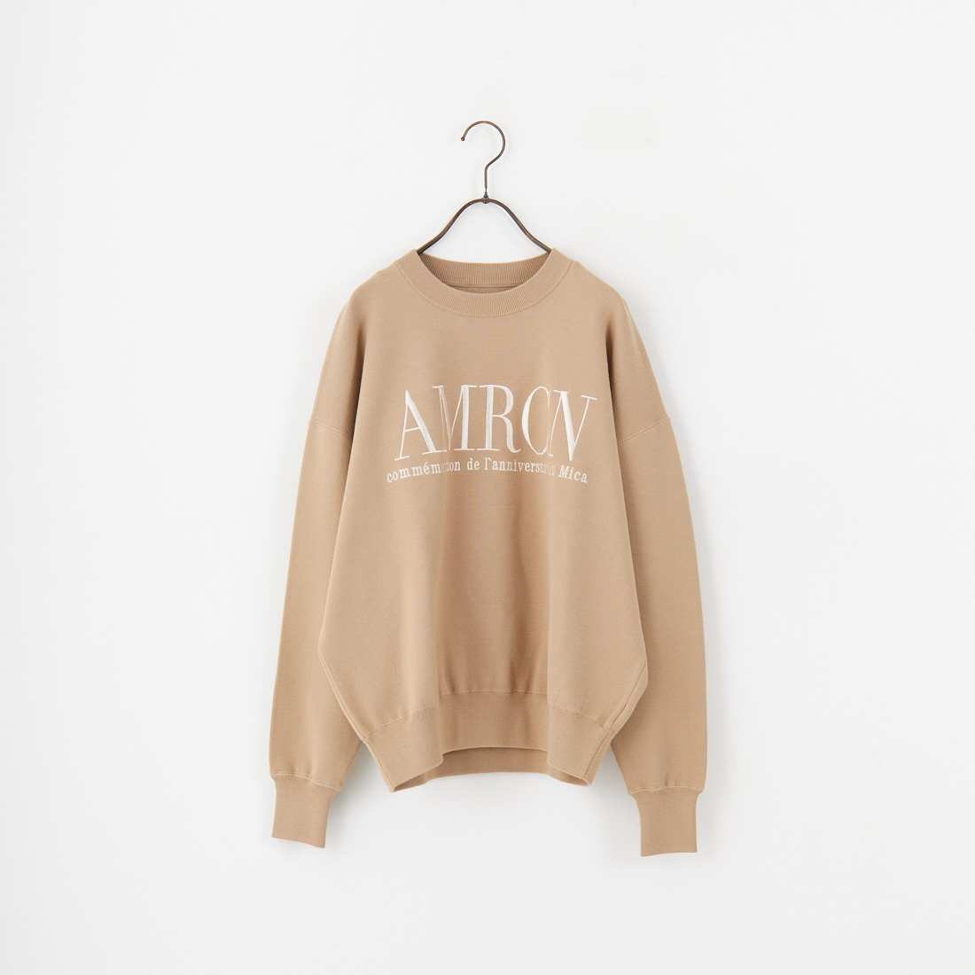 MICA&DEAL [マイカアンドディール] AMERICANA×MICA クルーネック刺繍ニット [0125308272] CAMEL