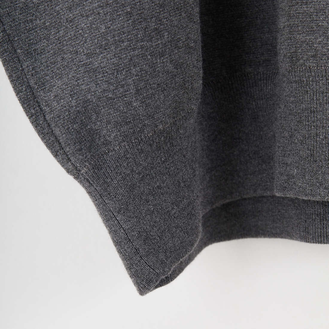 MICA&DEAL [マイカアンドディール] AMERICANA×MICA クルーネック刺繍ニット [0125308272] GRAY