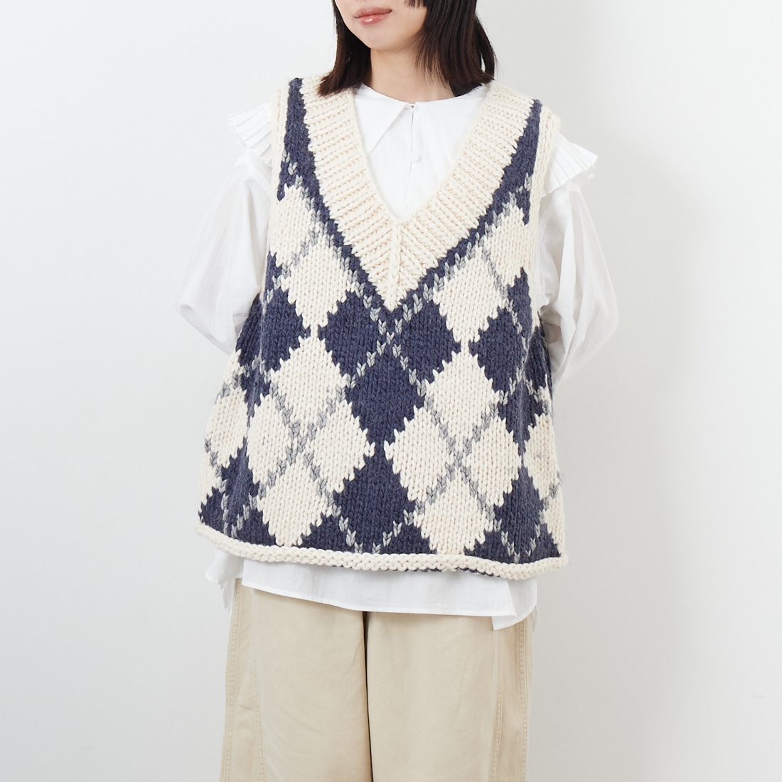 06 O.WHITE&&モデル身長：162cm 着用サイズ：F&&