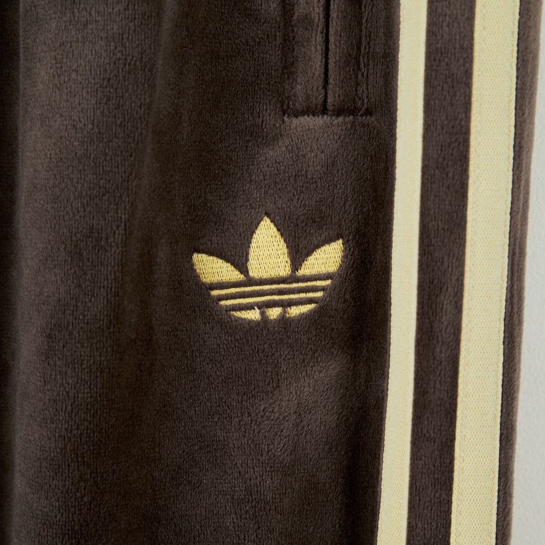 adidas Originals [アディダス オリジナルス] ファイヤーバード ベロアトラックパンツ [CI147] KD9384