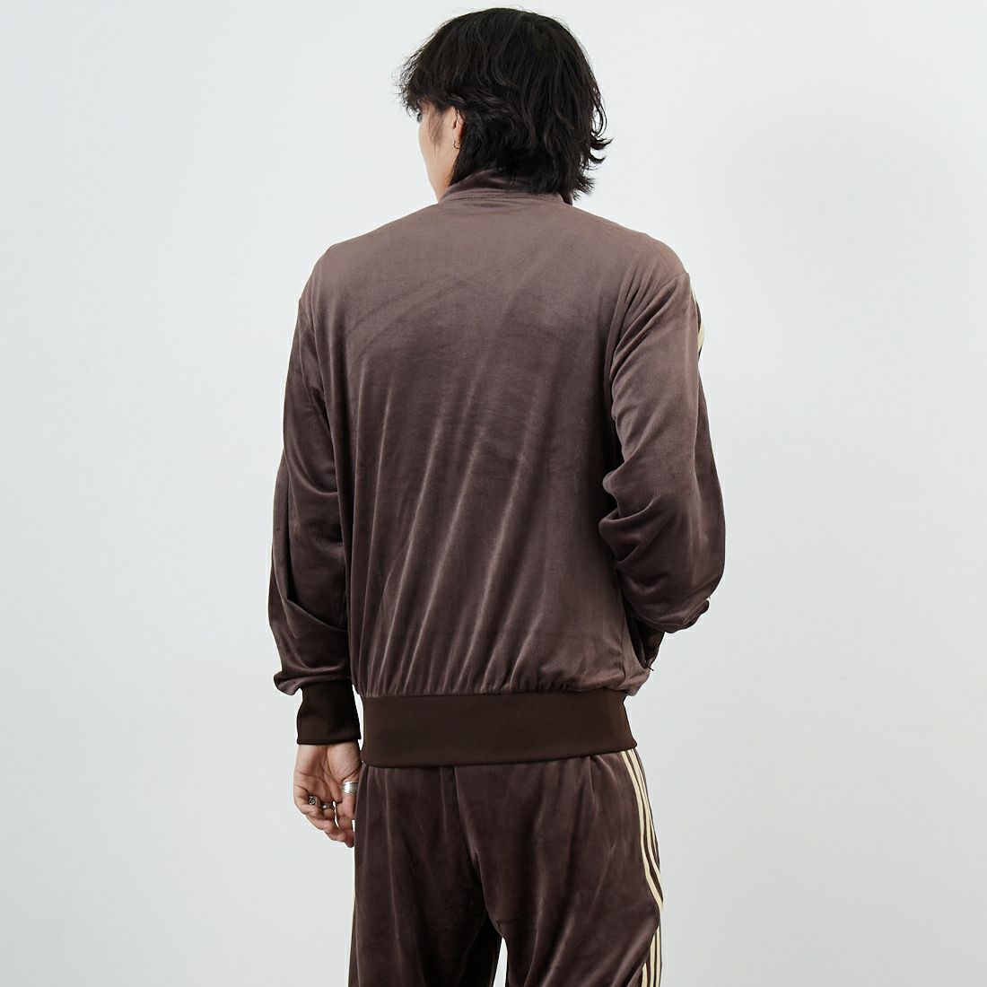 adidas Originals [アディダス オリジナルス] ファイヤーバード ベロアトラックトップ [ID053] KD9373 &&モデル身長：179cm 着用サイズ：M&&