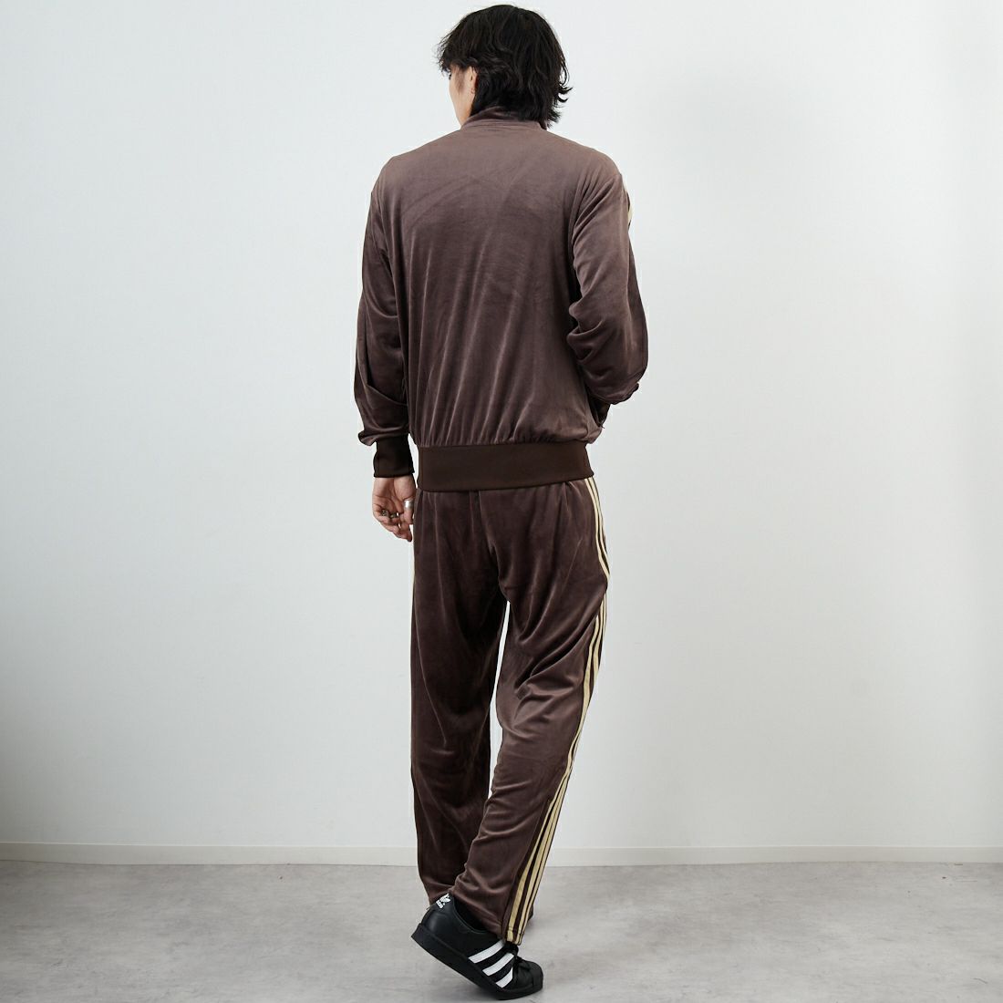 adidas Originals [アディダス オリジナルス] ファイヤーバード ベロアトラックトップ [ID053] KD9373 &&モデル身長：179cm 着用サイズ：M&&