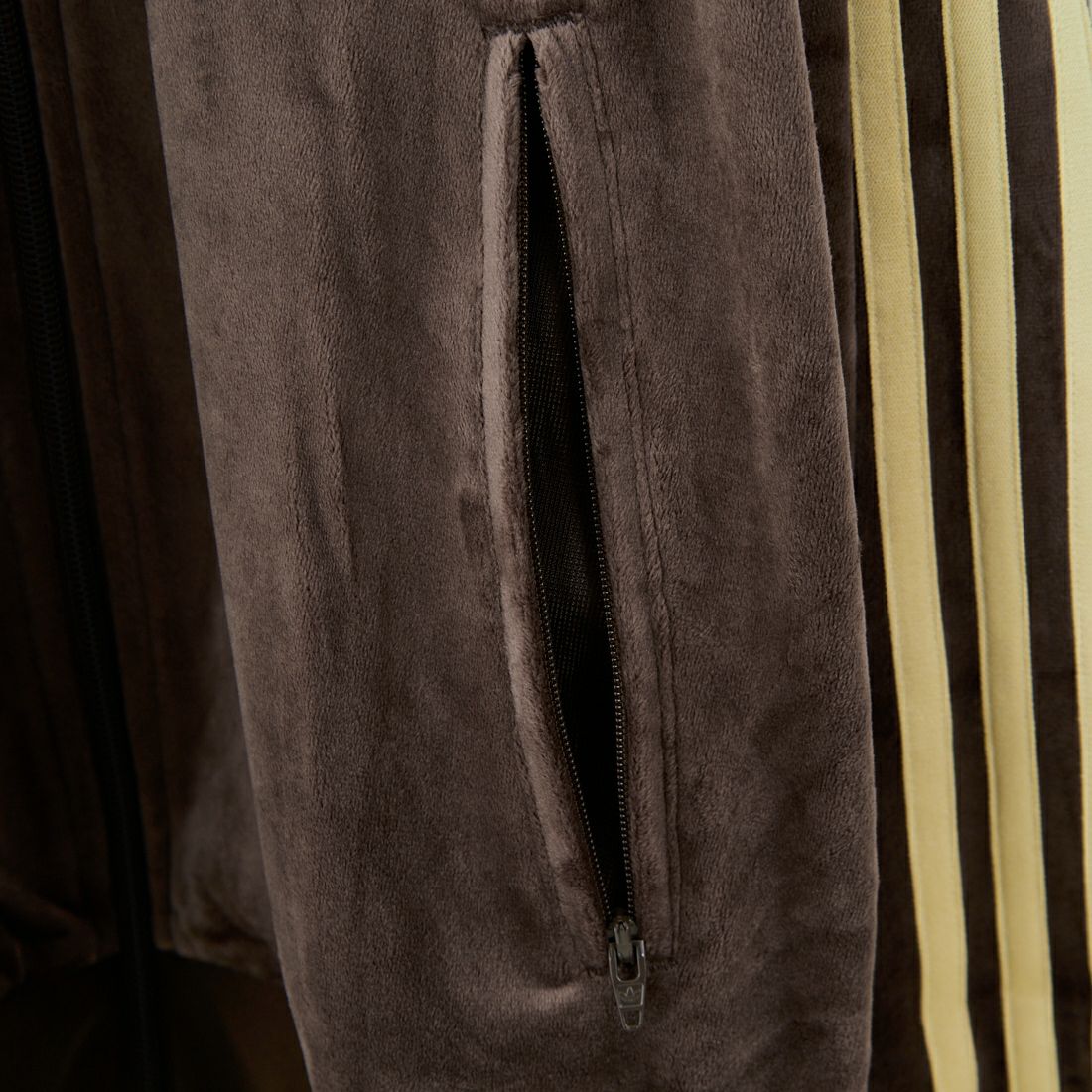 adidas Originals [アディダス オリジナルス] ファイヤーバード ベロアトラックトップ [ID053] KD9373