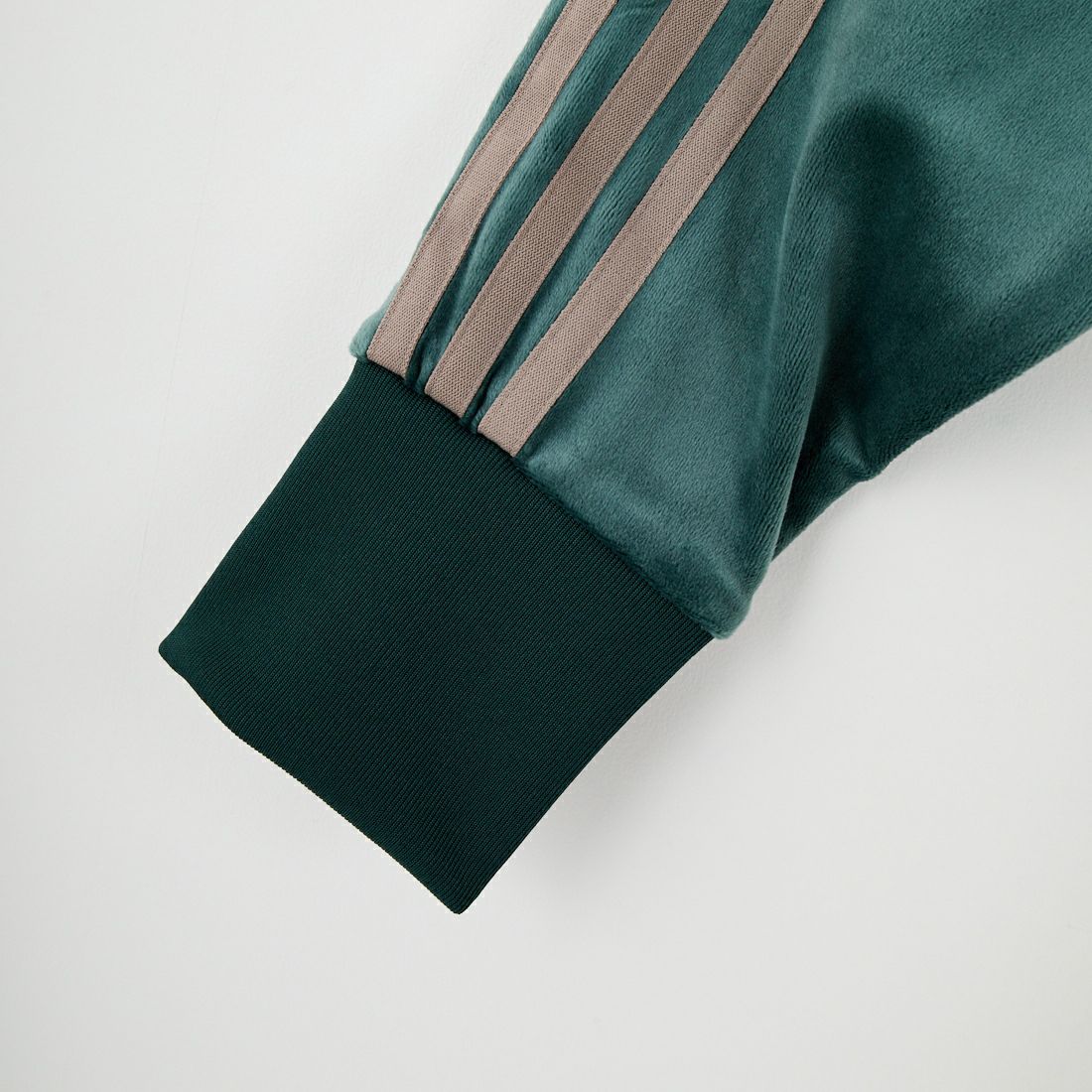 adidas Originals [アディダス オリジナルス] ファイヤーバード ベロアトラックトップ [ID053] KD9375