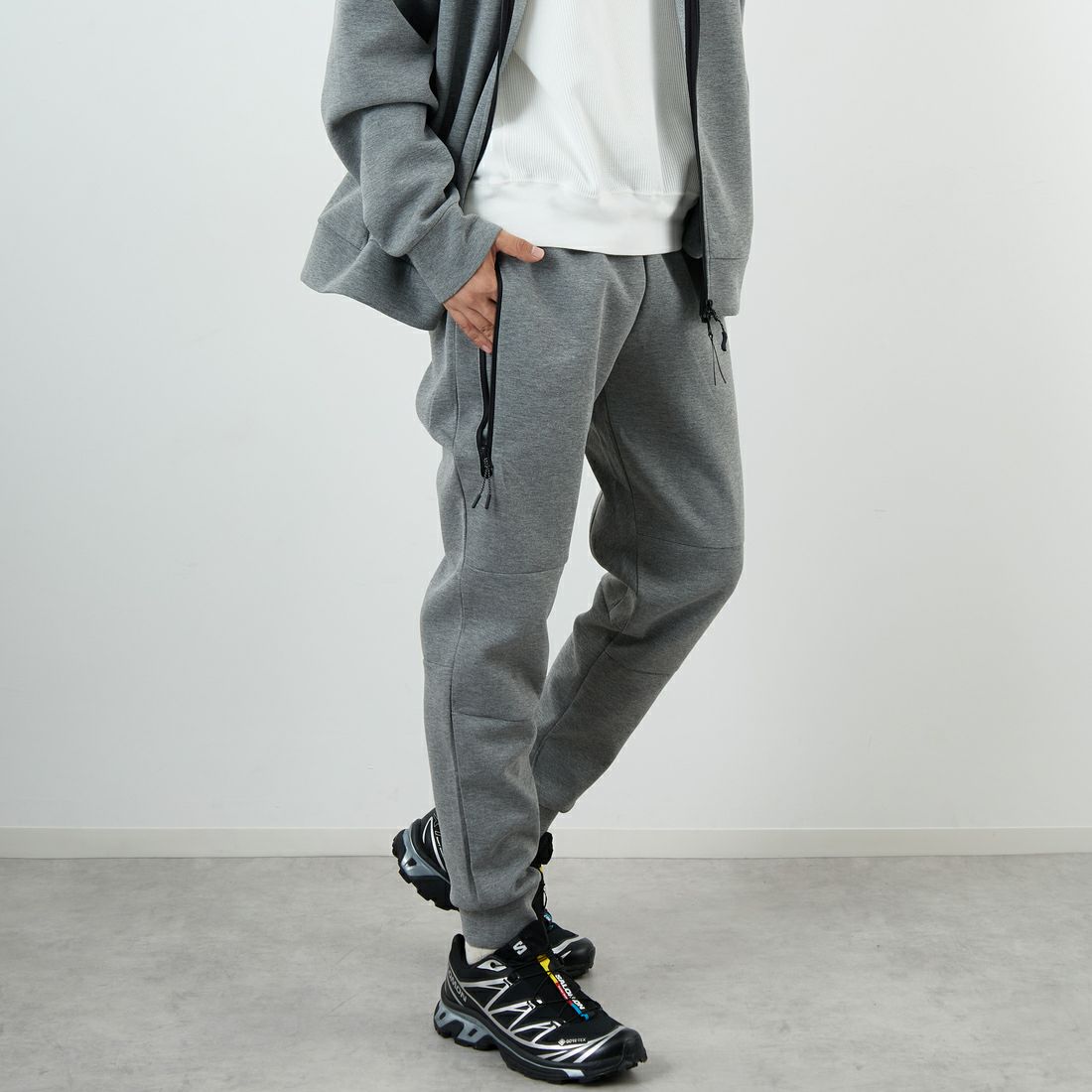 GRAY&&モデル身長：179cm 着用サイズ：XL&&