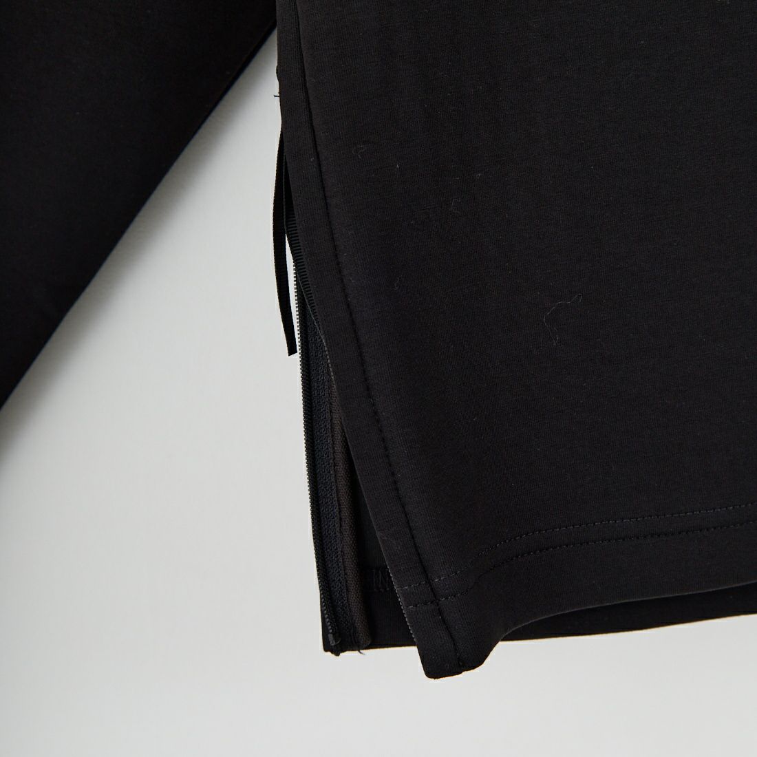 +phenix [プラスフェニックス] 別注 ダンボールニット サイドジップクルーネックスウェット [POO-25082IN-JF] BLACK