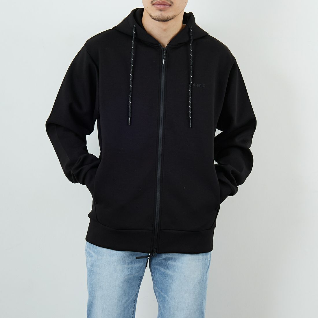 +phenix [プラスフェニックス] 別注 ダンボールニット ジップアップパーカー [POO-25081IN-JF] BLACK &&モデル身長：168cm 着用サイズ：M&&