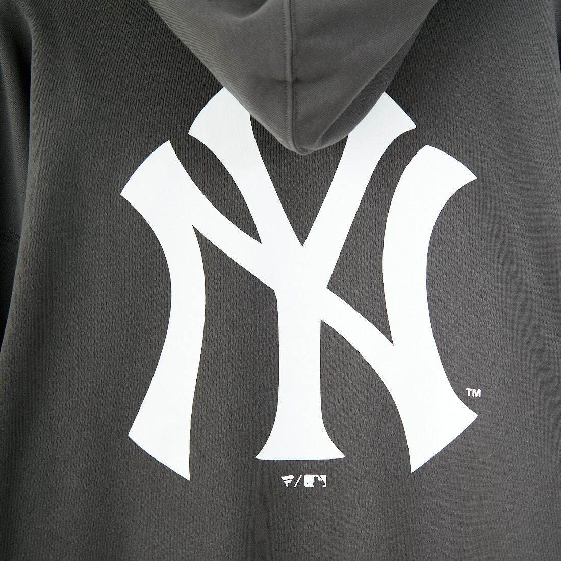 Fanatics [ファナティクス] 別注 MLBロゴ バックプリント スウェットパーカー [ML0625FW0006-JF] CHR NY