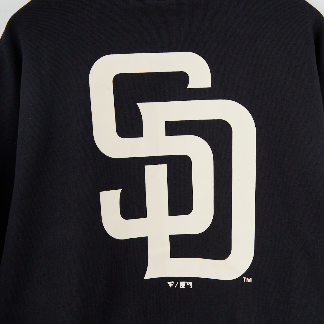 Fanatics [ファナティクス] 別注 MLBロゴ バックプリント スウェットパーカー [ML0625FW0006-JF] BLACK SD