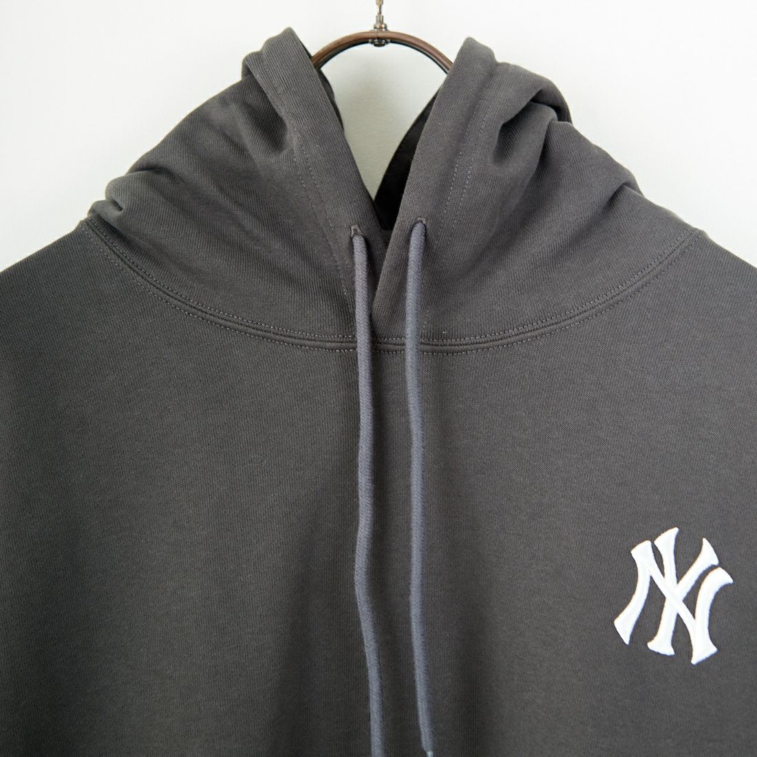 Fanatics [ファナティクス] 別注 MLBロゴ バックプリント スウェットパーカー [ML0625FW0006-JF] CHR NY