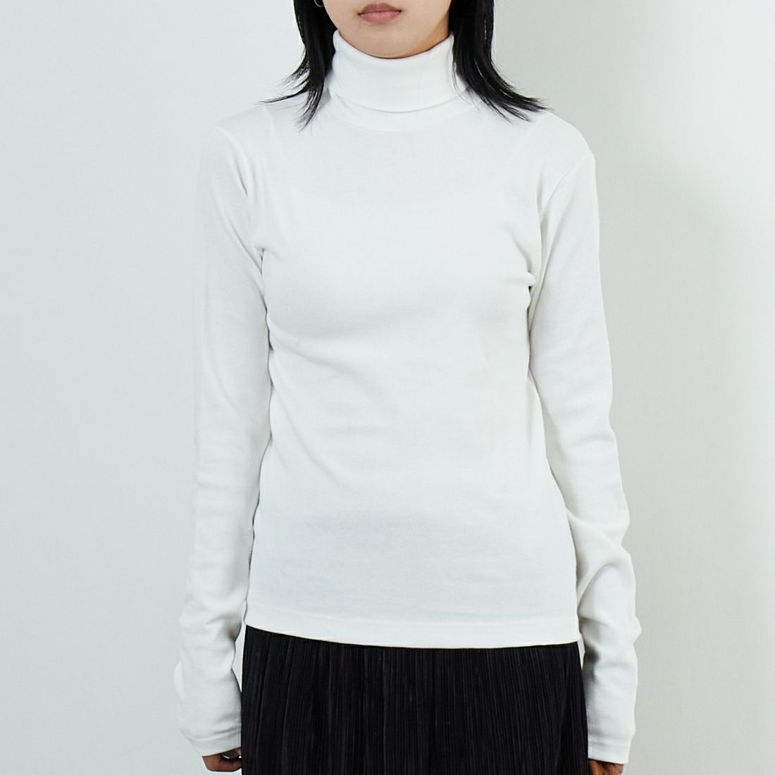 GICIPI [ジチピ] PREZZEMOLO タートルネックカットソー [2520A] BIANCO &&モデル身長：167cm 着用サイズ：2&& &&モデル身長：167cm 着用サイズ：F&&
