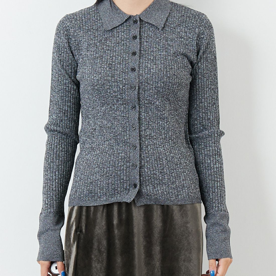 MICA&DEAL [マイカアンドディール] ポロニットカーディガン [0125308250] BLACK &&モデル身長：167cm 着用サイズ：F&&