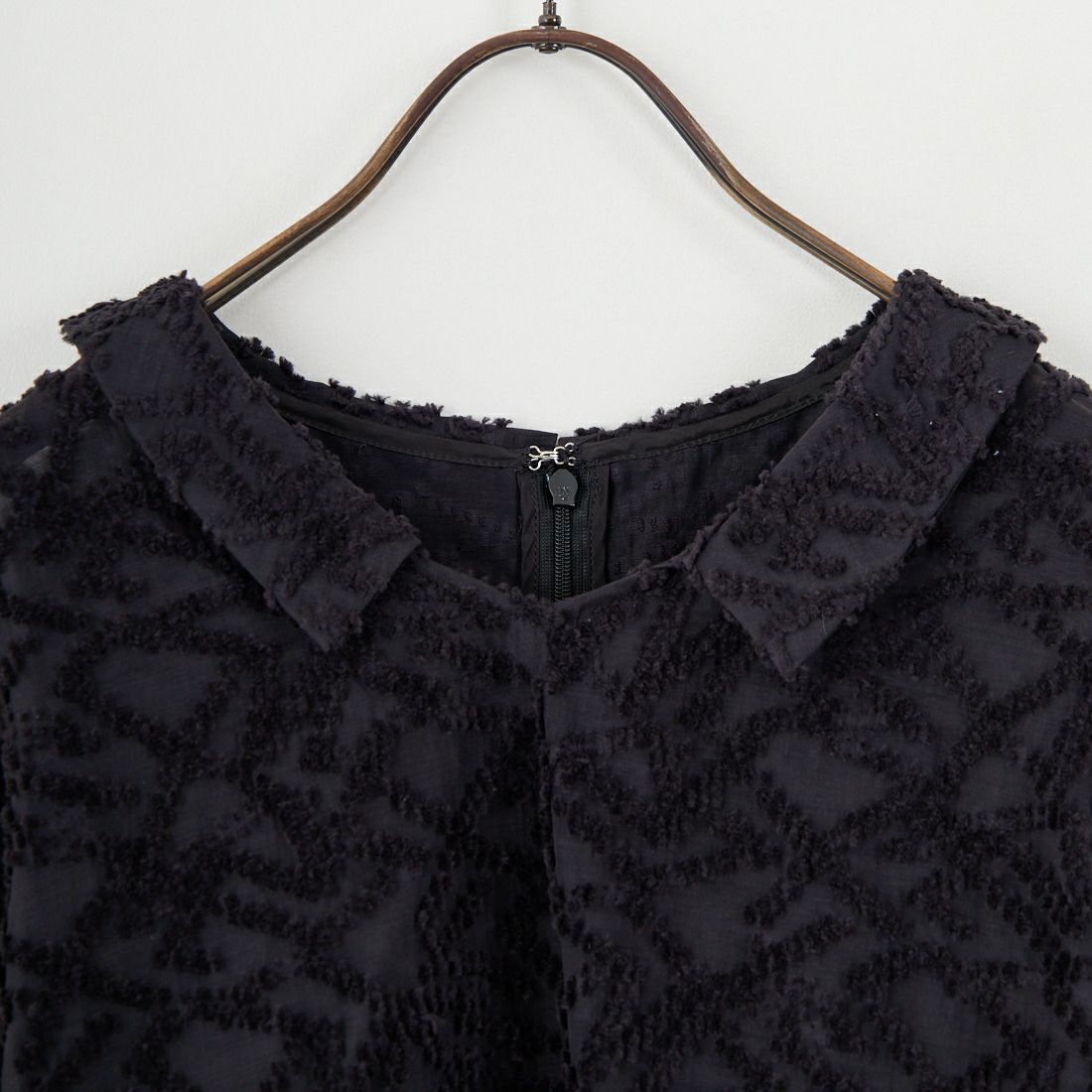 STELLA CIFFON [ステラシフォン] シアーカットジャガード クルーネックブラウス [ST3-26404] 80 BLACK