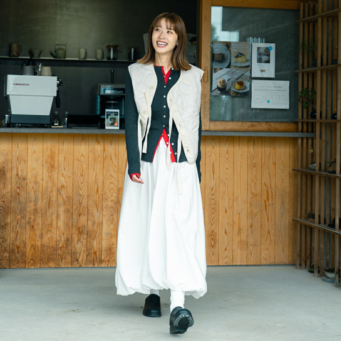 Noir Fabrik [ヌワールファブリック] バルーンフレアスカート [IN3-SK-5] WHITE &&モデル身長：165cm 着用サイズ：F&&