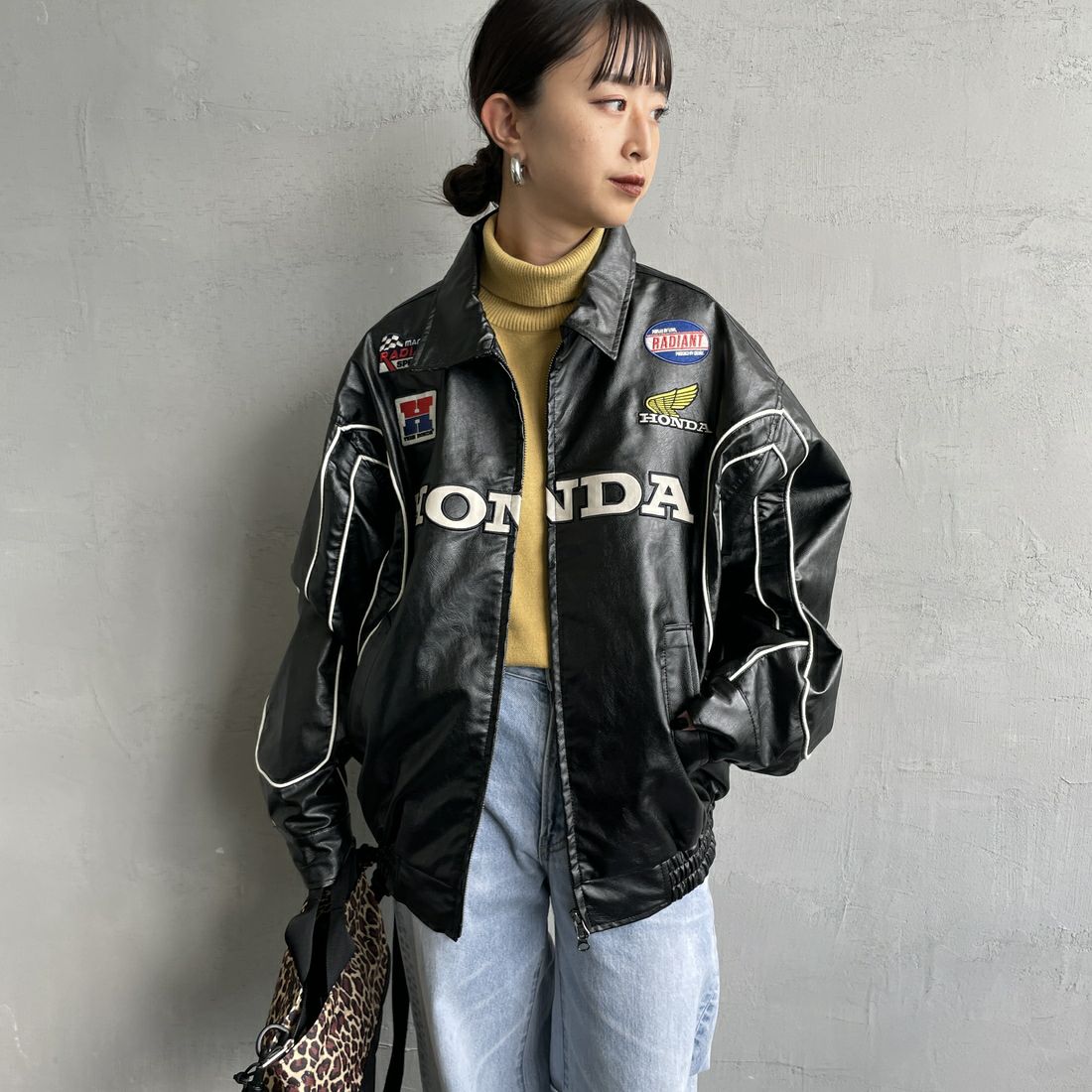 HONDA × JEANSFACTORY [ホンダ × ジーンズファクトリー] フェイクレザーレーシングジャケット [JFC-254-085] BLACK &&モデル身長：150cm 着用サイズ：S&&