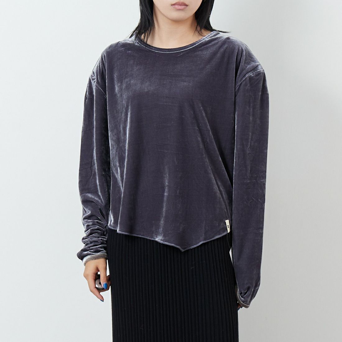 null. [ヌル] ベロアドロップショルダートップス [153WCT254014] CGRY &&モデル身長：167cm 着用サイズ：F&&