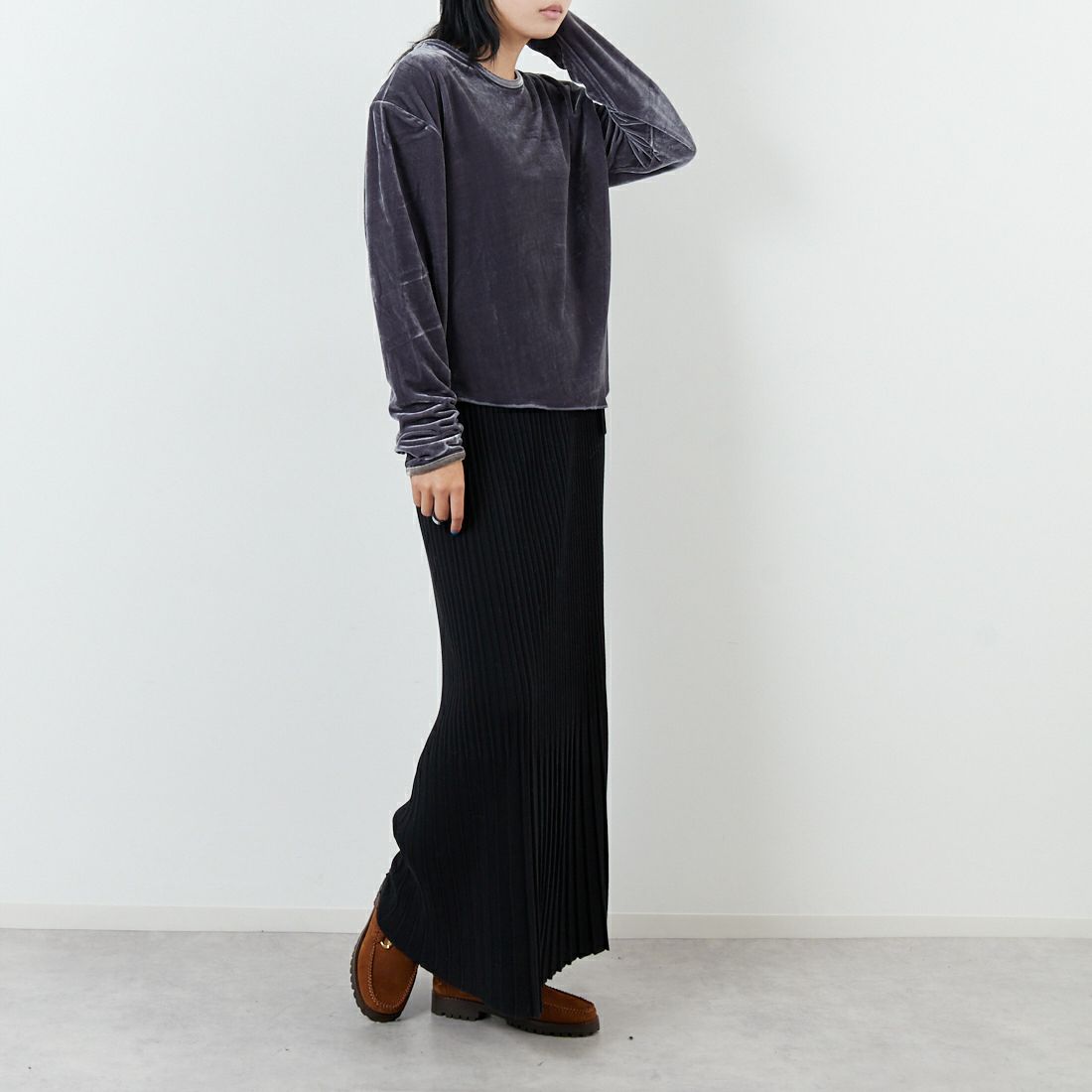 null. [ヌル] ベロアドロップショルダートップス [153WCT254014] CGRY &&モデル身長：167cm 着用サイズ：F&&