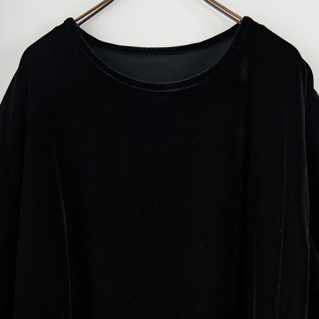 null. [ヌル] ベロアドロップショルダートップス [153WCT254014] BLK