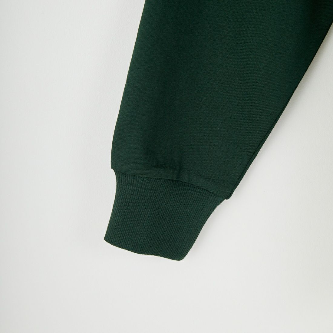 PARIS SAINT-GERMAN [パリ・サンジェルマン] PSG スエードエンブレムスリーブロゴTシャツ [PS0325FW0003] DK GREEN