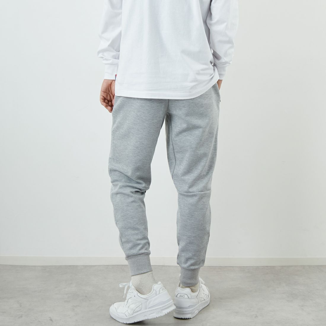 PARIS SAINT-GERMAN [パリ・サンジェルマン] PSG テックフリースパンツ [PS1125FW0001] GRAY &&モデル身長：179cm 着用サイズ：L&&