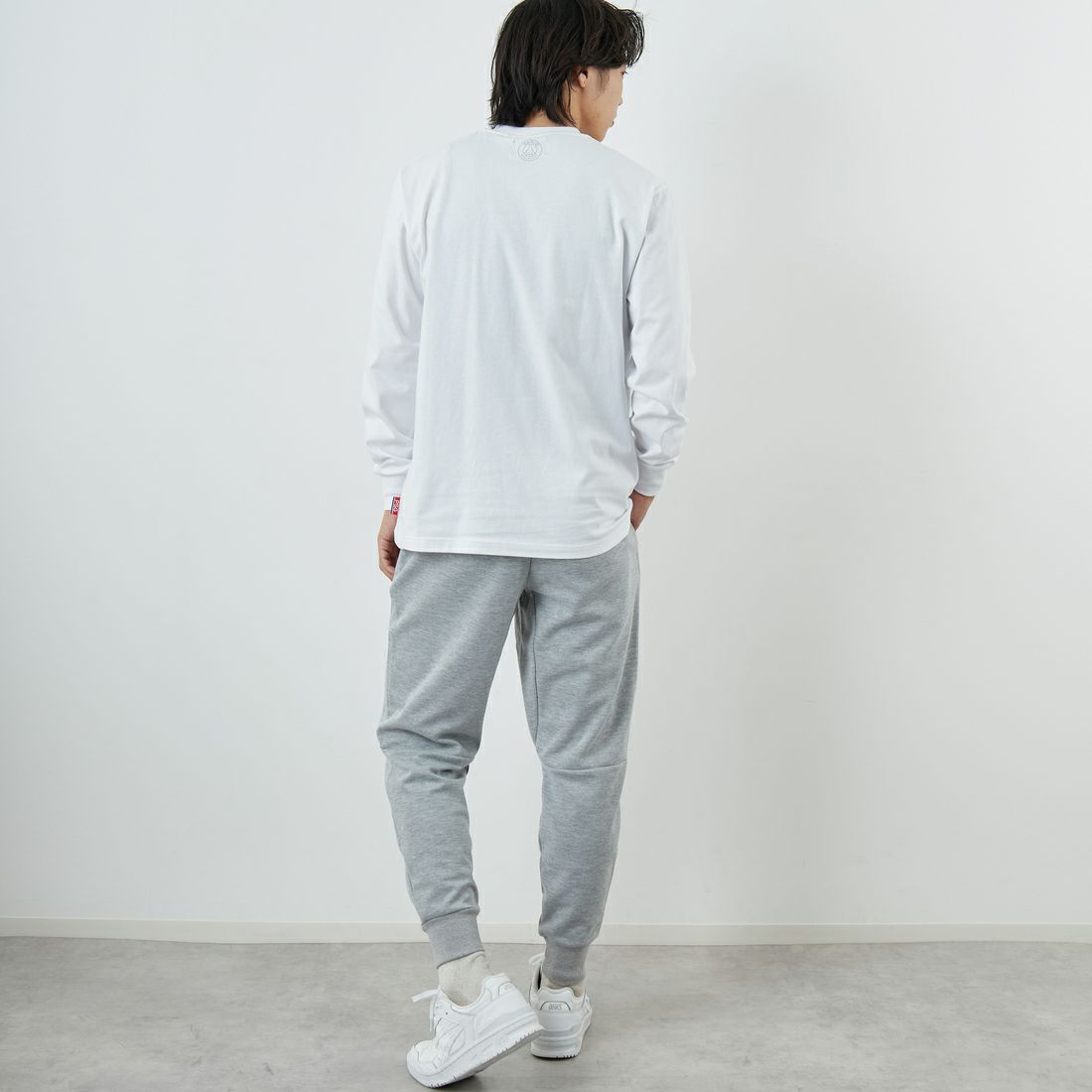 PARIS SAINT-GERMAN [パリ・サンジェルマン] PSG テックフリースパンツ [PS1125FW0001] GRAY &&モデル身長：179cm 着用サイズ：L&&