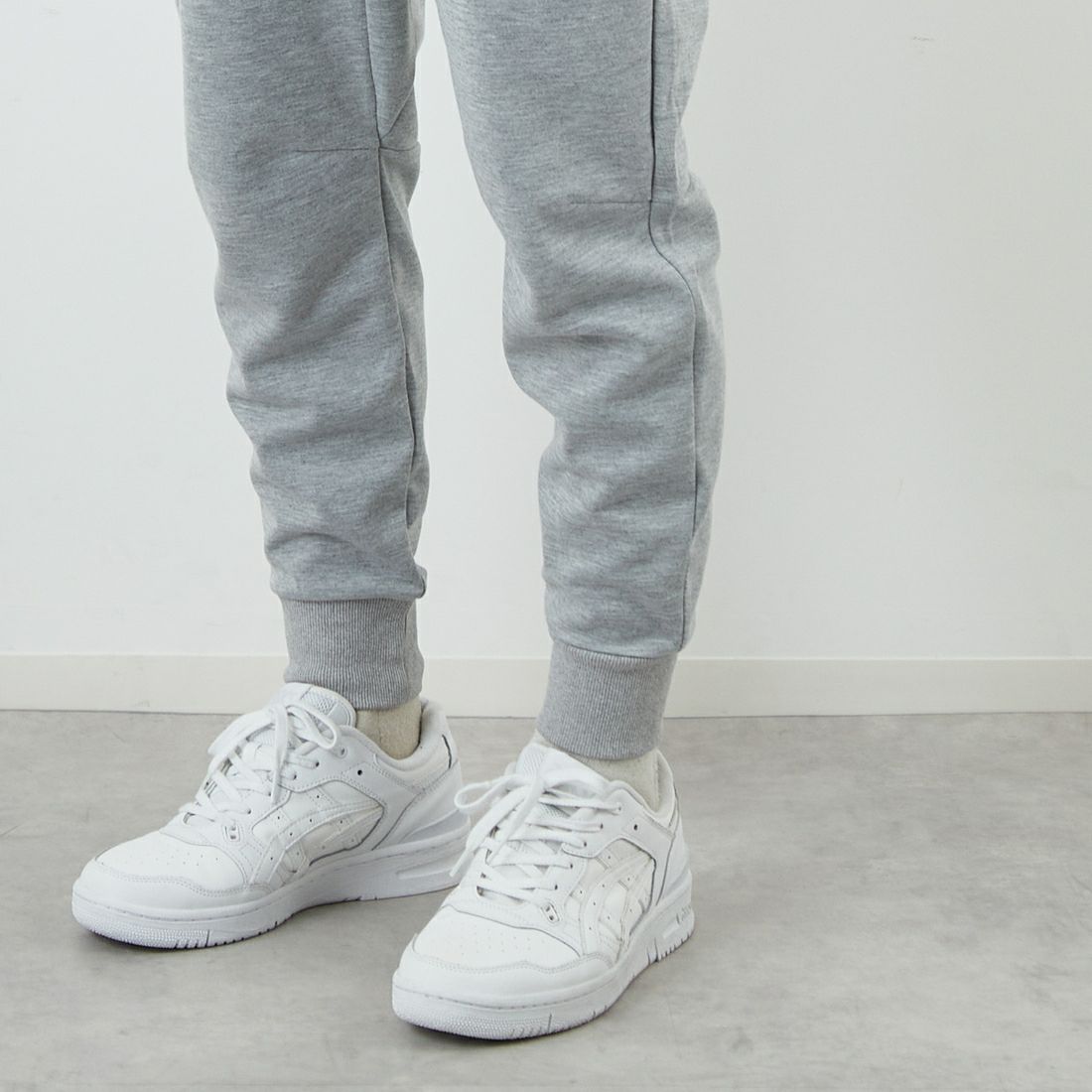 PARIS SAINT-GERMAN [パリ・サンジェルマン] PSG テックフリースパンツ [PS1125FW0001] GRAY &&モデル身長：179cm 着用サイズ：L&&