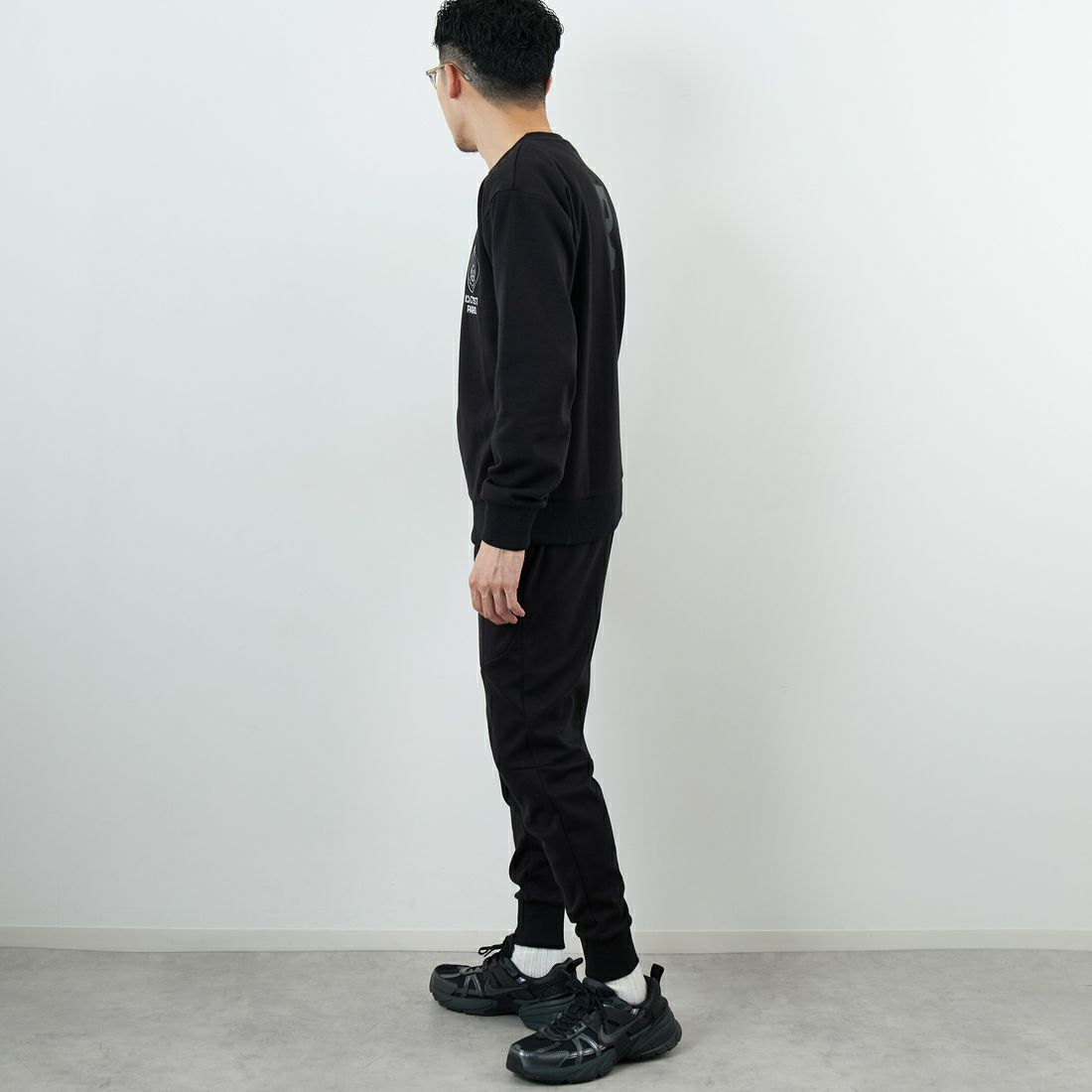 PARIS SAINT-GERMAN [パリ・サンジェルマン] PSG テックフリースパンツ [PS1125FW0001] BLACK &&モデル身長：168cm 着用サイズ：M&&