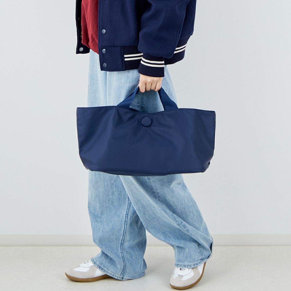 null. [ヌル] ボートシェイプナイロンバッグ [153WGB254302] NAV