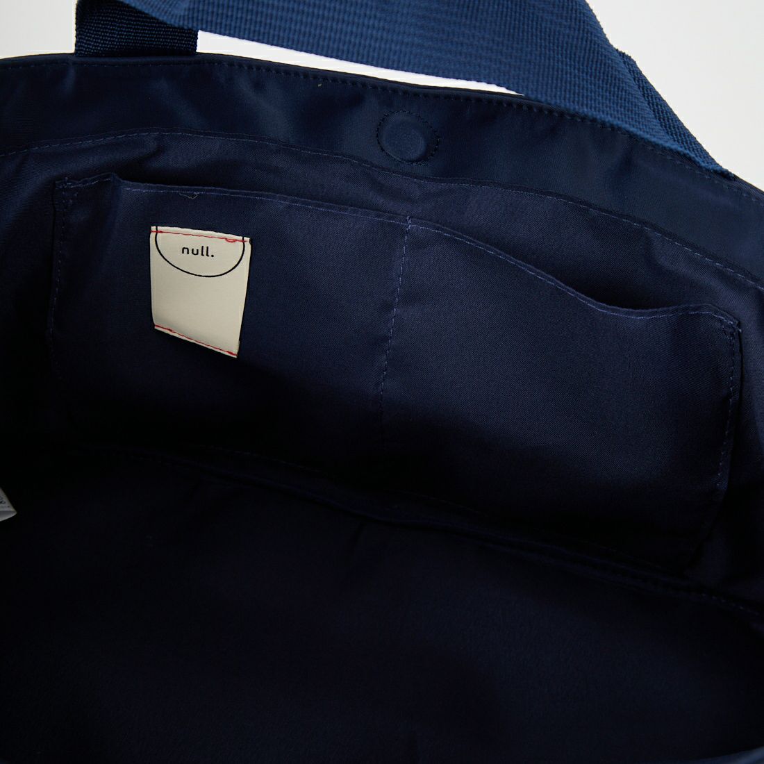 null. [ヌル] ボートシェイプナイロンバッグ [153WGB254302] NAV